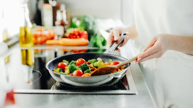 Dari Dapur Sederhana, Mimpi Besar Dimulai: Kisah Belajar Masak dari Nol