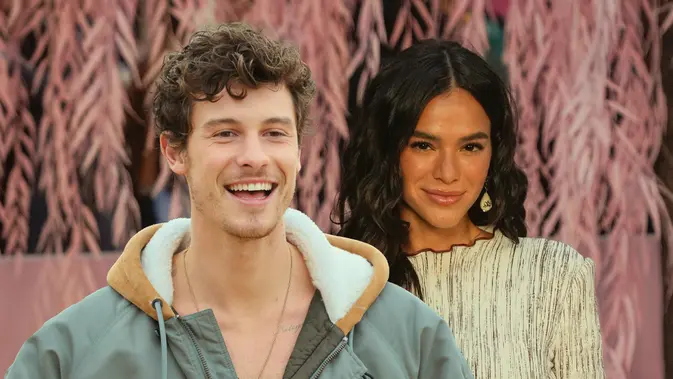 Kisah Cinta Shawn Mendes dan Bruna Marquezine yang Kini Terbuka ke Publik