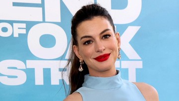 Anne Hathaway Tegas Tepis Tudingan Perut Hamil Palsu dari Netizen