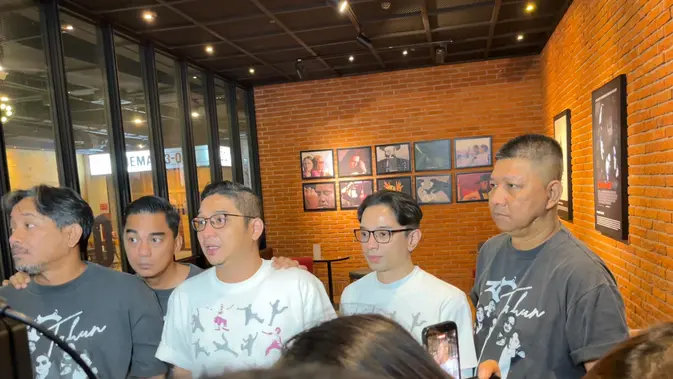 Tiga Dekade Ungu, Kisah Persahabatan yang Tak Pernah Usai