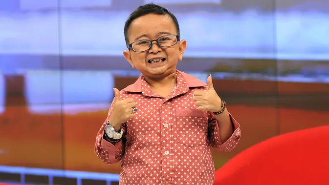 Daus Mini: Menjawab Cibiran dengan Tawa dan Karya