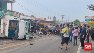 Truk Rem Blong Hantam 8 Kendaraan di Sibolangit, Jalan Berdarah