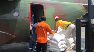 Pemerintah Tambah Armada Udara, Optimalkan OMC Lawan Karhutla Kalimantan
