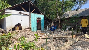 Nenek Sanami Bersyukur, Rumahnya di Pandeglang Kini Dibangun