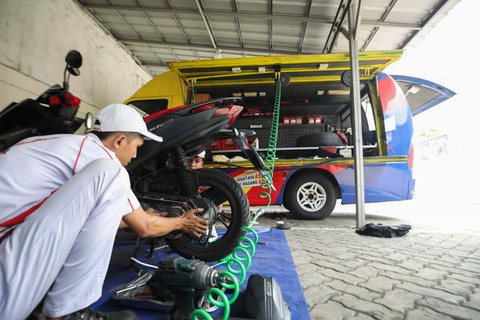 BREAKING: Servis Motor Gratis Jemput Bola di Kantor Media