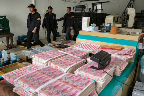 Pabrik Uang Palsu Rp 36 Miliar di Tangsel Dibongkar Polisi