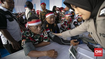 Warga Serbu Sembako dan Cek Kesehatan Gratis di Apel Kebangsaan Monas