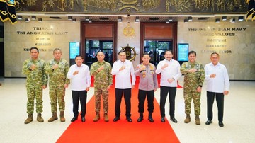 Kapolri Silaturahmi dengan Pimpinan Lembaga Negara di Mabes TNI AL