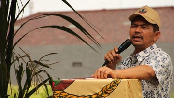 Tokoh Petani Global Henry Saragih Pimpin Partai Buruh