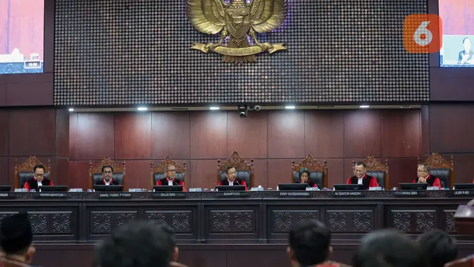 BREAKING: MK Tolak Gugatan Ijazah Gibran, Permohonan Denny Indrayana Tidak Diterima