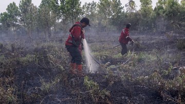 Kementerian PU Kerahkan Puluhan Pompa Atasi Karhutla Kalbar