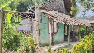 Pemkab Pandeglang Tinjau Rumah Tak Layak Huni Milik Nenek Sanami