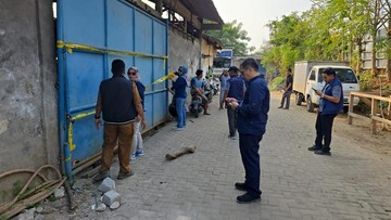 BREAKING: DLHK Banten Segel 3 Perusahaan Ilegal Pencemar Sungai Cisadane