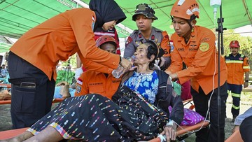 BREAKING: 72 Tewas Akibat Gempa NTT, 900 Luka-Luka