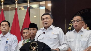 Menko Polkam Duga Human Error Picu Kebakaran Hutan Gunung Bromo