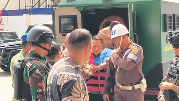 BREAKING: Febrie Diborgol, Tiba di Kejagung untuk Diperiksa Tim 9