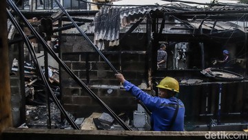 BREAKING: 8 Kebakaran Hanguskan Ratusan Rumah di Jakarta Dua Hari