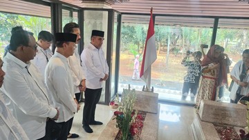 BREAKING: Pimpinan MPR Ziarah ke Makam Bung Hatta Jelang HUT RI