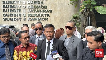 Penggugat Ijazah Gibran Serbu DPR, Desak Hak Menyatakan Pendapat