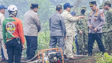Prabowo Tinjau Langsung Titik Karhutla di Kalimantan dan Sumatra