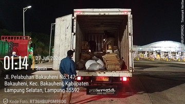 Bareskrim Gagalkan Penyelundupan 12 Kg Ganja Berkedok Paket Pakaian Anak