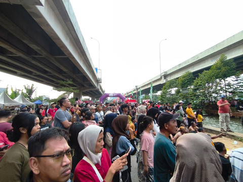 BARU SAJA: Motor Listrik Wapres Gibran Jadi Hadiah Pesta Rakyat Cipinang Melayu