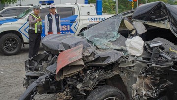 Kecelakaan Fatal Tol Pandaan-Malang Tewaskan 3 Orang