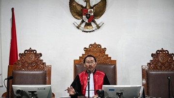 BARU SAJA: Hakim Tolak Praperadilan Ganti Rugi Roy Suryo