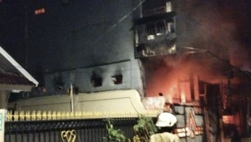 Kebakaran Kosan di Tebet Tewaskan Empat Orang