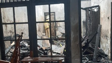 Dua Rumah di Duren Tiga dan Cilandak Jaksel Ludes Terbakar