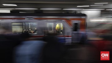 BREAKING: Warga Tertemper KRL di Stasiun Jurangmangu, Layanan Commuter Line Terganggu