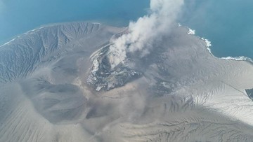 BREAKING: Anak Krakatau Siaga, BPBD Lampung Pastikan Belum Ada Dampak Abu