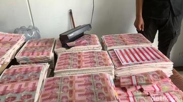 BARU SAJA: Uang Palsu Rp 36 Miliar Dibongkar di Tangsel