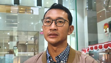 KPK Periksa Bendahara PUPR Bengkulu dalam Kasus Korupsi Fikri Thobari