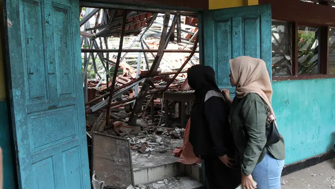 Atap Kelas SDN Kebayoran Lama Roboh, Gubernur Pramono Perintahkan Perbaikan Cepat
