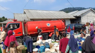BREAKING: 3,2 Juta Liter Air Bersih Dikirim ke 15 Kabupaten di Jateng