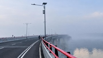 BREAKING: Kabut Asap Kiriman Karhutla Papua Selimuti Ambon, Warga Diminta Siaga