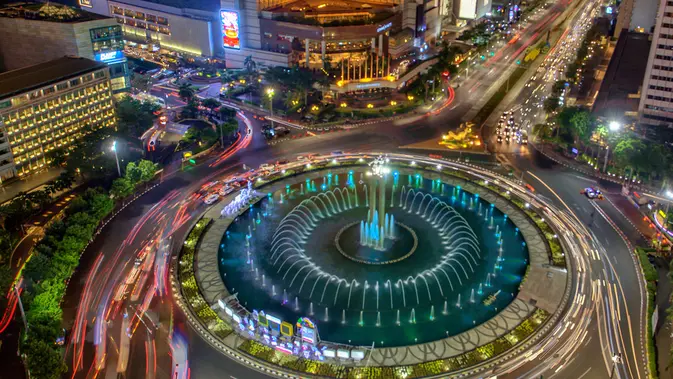 BREAKING: Pantauan Udara Bundaran HI Tunjukkan Kepadatan Ekstrem Ibu Kota