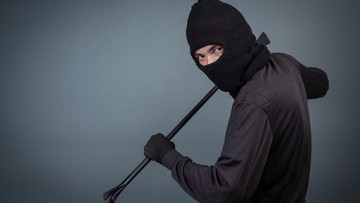 Maling di Bogor Ditangkap Berkat Notifikasi CCTV Pemilik Rumah