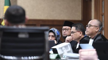 BREAKING: Sandi 'DPR Minta Kopi' Terbongkar di Sidang Korupsi Kuota Haji