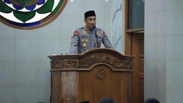 BREAKING: Kapolri Jadi Khatib Jumat di Mabes, Pesan Keras ke Anggota