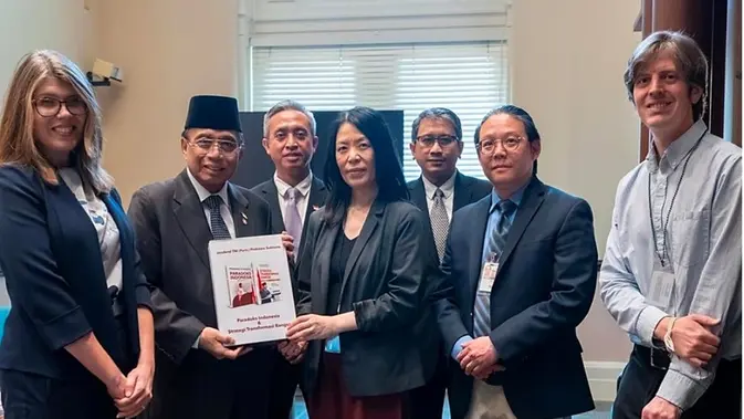 Breaking: Dubes RI Serahkan Lima Buku Prabowo ke Library of Congress AS