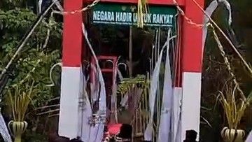 Jembatan Merah Putih Pangandaran Ambruk Saat Diresmikan