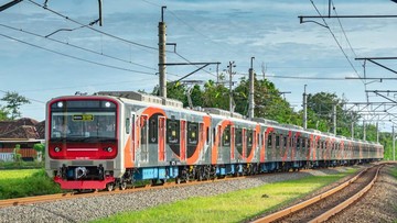 BREAKING: Pintu KRL INKA Gagal Menutup, Perjalanan Dijaga Petugas hingga Depok