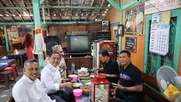 Bupati Blora Promosi UMKM Lewat Lontong Opor