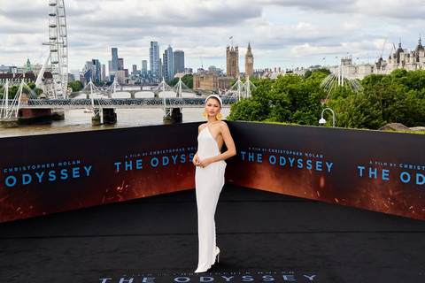 Anting Emas Kuno Iran Zendaya Menuai Kontroversi di Pemutaran The Odyssey