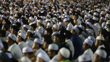 BREAKING: Ratusan Jemaah Padati Monas Ikuti Tablig Akbar Habib Umar