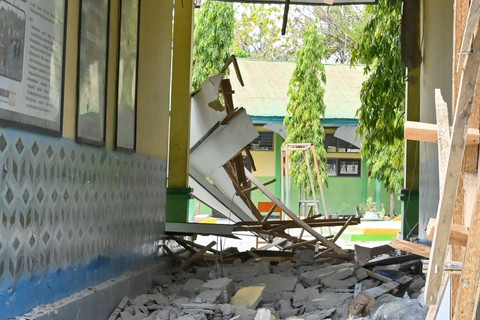 BNPB Catat 53.971 Rumah Rusak Pascagempa 7,7 di Flores