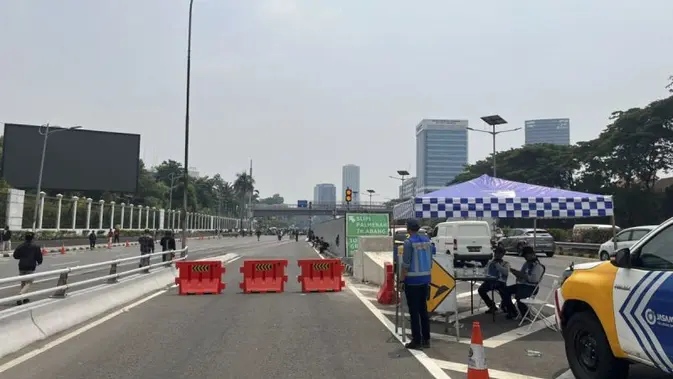 BREAKING: Demo di DPR, Gerbang Slipi Ditutup, Pengendara Dialihkan