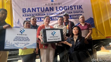 Komdigi Kirim 15 Ton Logistik dan 20 Starlink ke Korban Gempa NTT